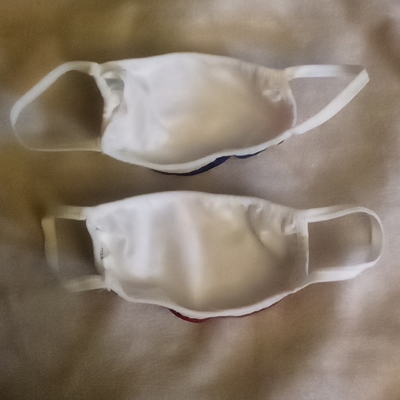 2 BOSTON RED SOXS LITTLE KIDS MASKS NWOT - Picture 4 of 4